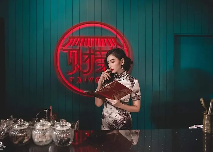 Caiyong Hometel & Cafe's Hostel